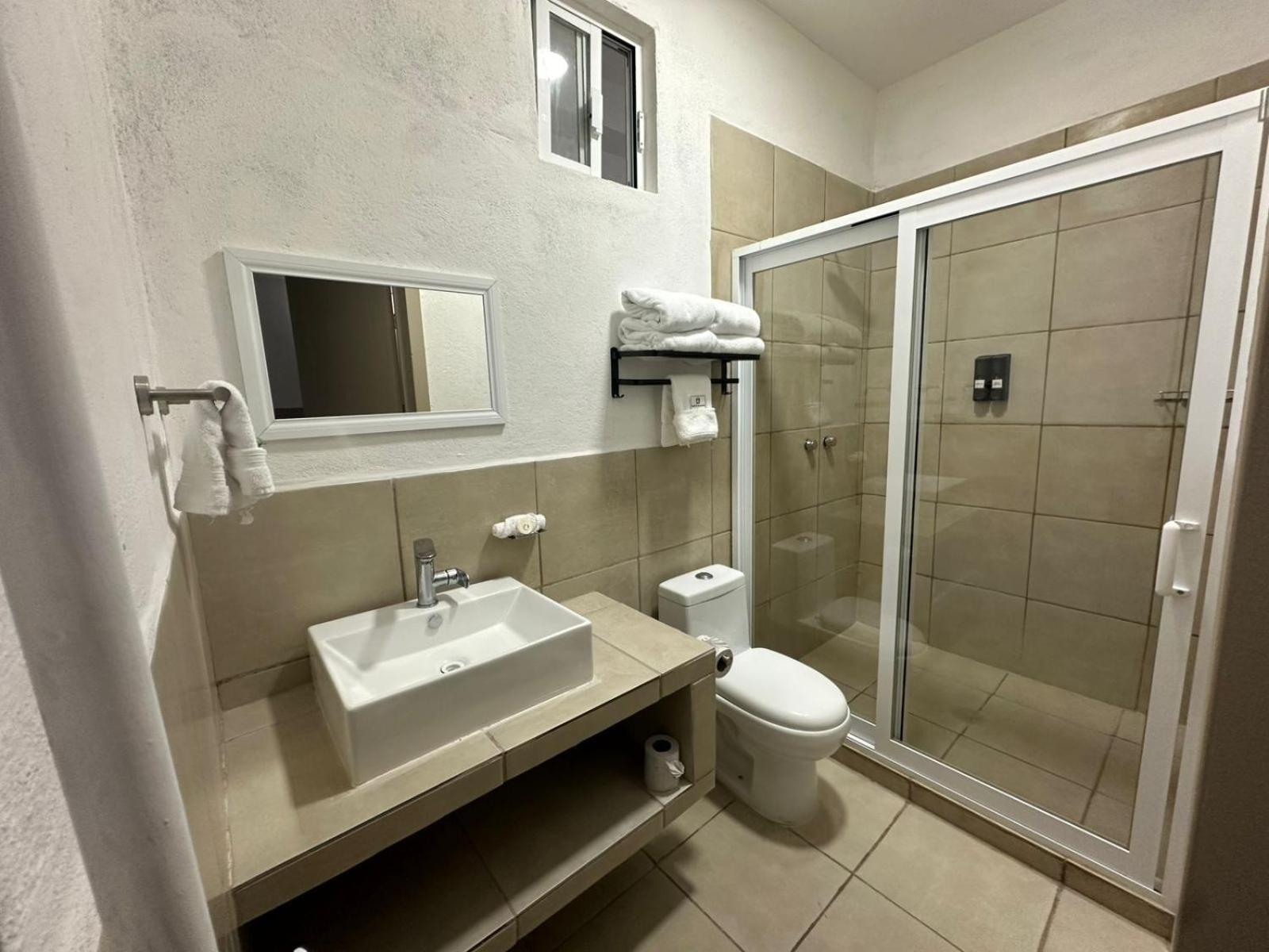 Hotel Plaza Centenario Juan Aldama Extérieur photo